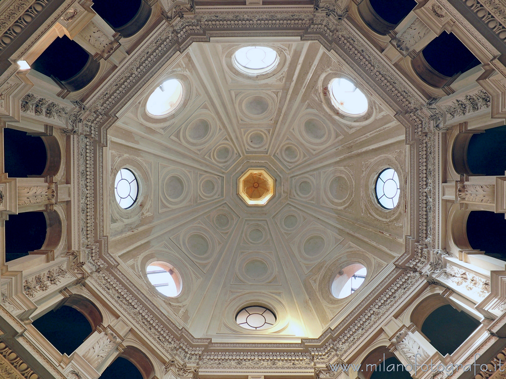 Arcore (Monza e Brianza) - Cupola della Cappella Vella di  Villa Borromeo d'Adda